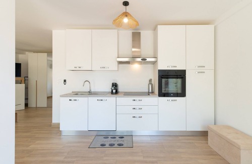 Pineto Apartment | Apartment 'Residence La Dolce Vita' with Sea View, Wi-Fi and Air Conditioning