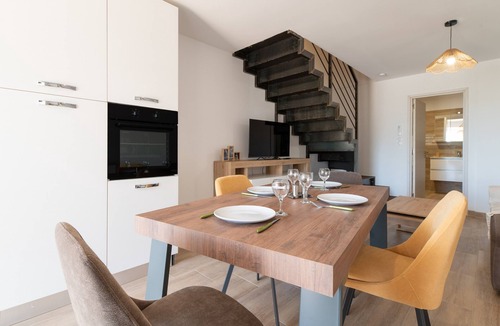 Pineto Apartment | Apartment 'Residence La Dolce Vita' with Sea View, Wi-Fi and Air Conditioning