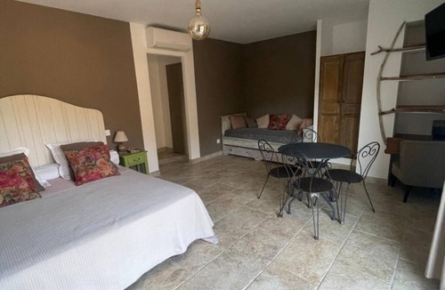 Vico Bed & Breakfast | Apartment 'Vico' with Mountain View, Wi-Fi and Air Conditioning
