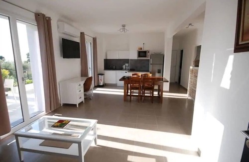 Isolella Apartment | Apartment with superb sea view 200m from the beach and 10m from Porticcio