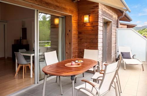 Santa Giulia Apartment | Appartement charmant à Porto-Vecchio avec piscine partagée, 43 m²