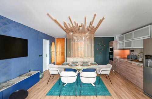 Sevres Apartment | Appartement Design Porte de Paris avec parking
