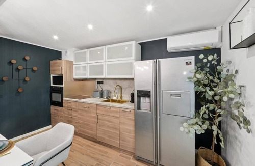 Sevres Apartment | Appartement Design Porte de Paris avec parking