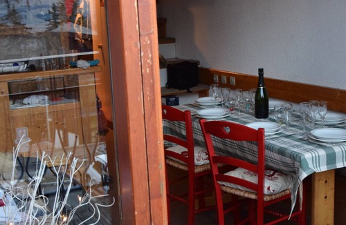 Arc-1800 Apartment | Arcs 1800, 2 bedrooms, sleeps 5, close to slopes, balcony with Mont-Blanc view