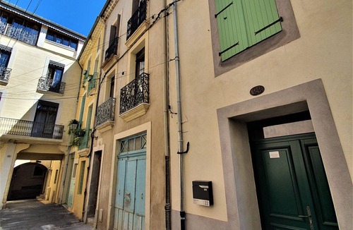 Beziers City Centre Apartment | Art Lovers Apart First Floor