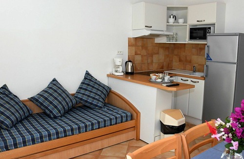 Pineto House | Beautiful apartment in villa for 8 guests with WIFI, pool, TV, terrace and pets allowed