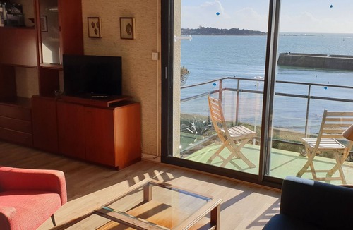Concarneau Apartment | Beautiful apartment with sea view in Concarneau - Wi fi, balcony, private parking