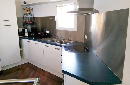 Monticello Apartment | Beautiful duplex design air-conditioned single storey facing the sea