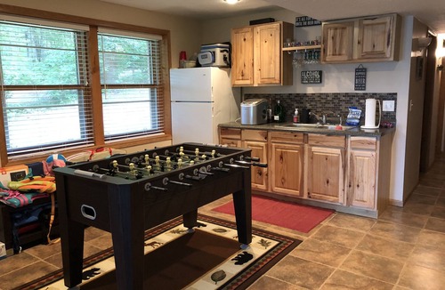 Backus Cabin | Beautiful Family-Friendly Cabin with Up North Appeal!
