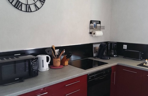 Alata Apartment | Beautiful ground floor apartment with pool in the countryside