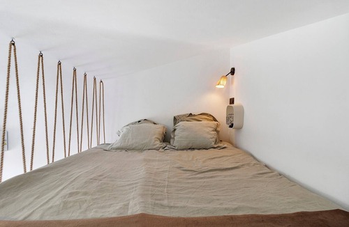 Solaro Bed & Breakfast | Bed and Breakfast 'Vill'amore' with Sea View, Wi-Fi and Air Conditioning