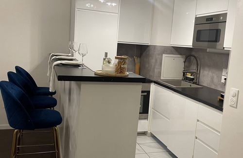 Saint-Cyr-l'Ecole Apartment | Bel Appartement à 8 Minutes de Versailles et à 25 Minutes de Paris Centre