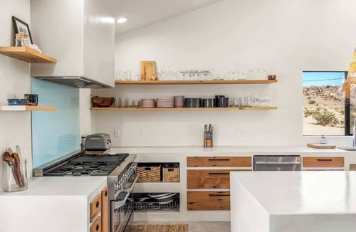 Wonder Valley House | Black Star Oasis By The Cohost Company