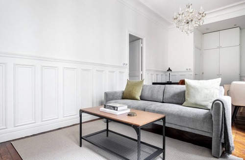 Saint-Merri Apartment | Blueground | Le Marais, elev, nr Rue Rambuteau