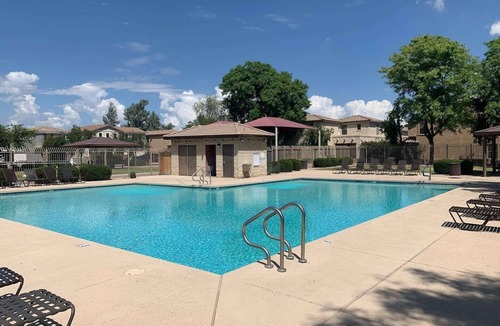 Ocotillo Landing House | Bright & Spacious 4 Bed House with Community Pool