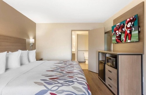 Tucson Hotel | Budget-Conscious Stay Near Kino Sports Complex – Under 2 Miles Away