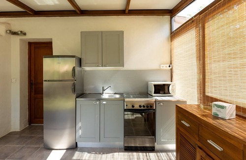 Palasca House | Bungalow “Village Camping De L'Ostriconi G3” with Sea View, Shared Pool and Wi-Fi