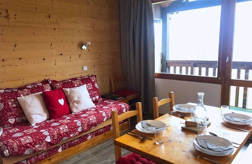 Valmorel Apartment | Camarine 29 - Cosy 2-room apartment with a beautiful view of the valley