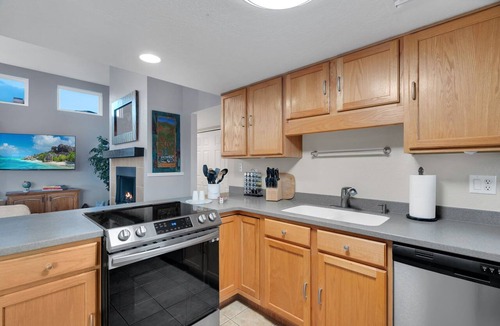 Sabino Mountain Condo | Canyon Condo! Light and space! Gated complex!