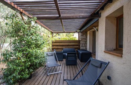 Serra-di-Ferro House | Casa Gelsominu