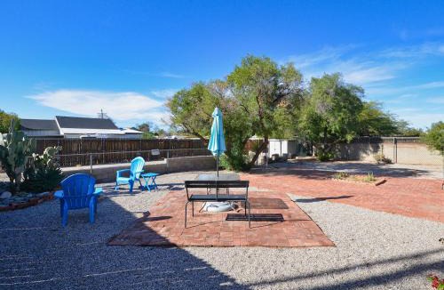Campus Farm House | Casa Montaña - Central Tucson 3BR Accessible & Solar-Powered