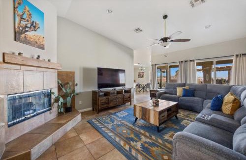 Yucca Valley House | Casa Selecta - Pool, Hot Tub & Desert Skies home
