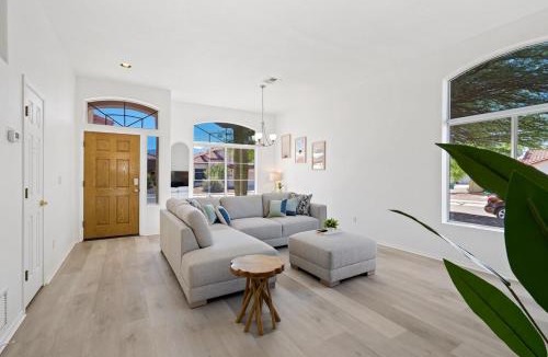 Oro Valley House | Catalina Pool-side Hideaway 4 Bed 3 Bath