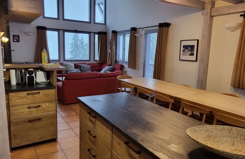La Perriere Ski Chalet | Chalet Courchevel - 14 Persons, 7 Bedrooms 7 Bathrooms, 40m from slopes