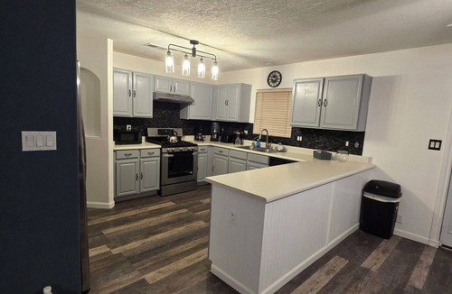 Skies West House | Charming 4-bedroom house with beautiful backyard and mountain view.