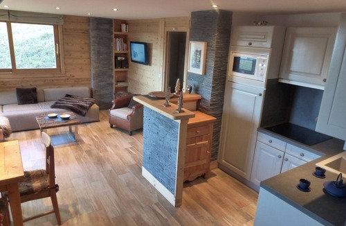 Meribel Apartment | Charming 4-room duplex, 7 pers, ski-in/out, garage and wifi in Méribel