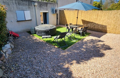 Cuttoli-Corticchiato Condo | Charming apartment with jacuzzi and outdoor pool near Ajaccio