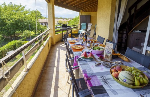 Ghisonaccia Apartment | Charming apartment by the beach