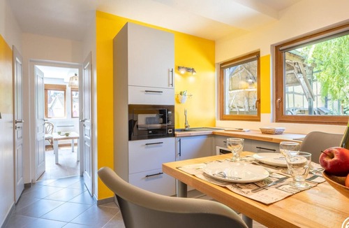 Loueuse Cottage | Charming Cottage with Garden, Wi-Fi, BBQ, and Equestrian Facilities in Scenic Picardie Village