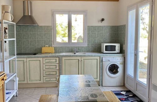 L'Ile-Rousse House | Charming house with private parking and terraces, near the beach - 4 sleeps