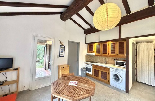 Santa Giulia House | Charming Mini-Villa, 50m from Santa-Giulia Beach, Private Terrace, Sleeps 4