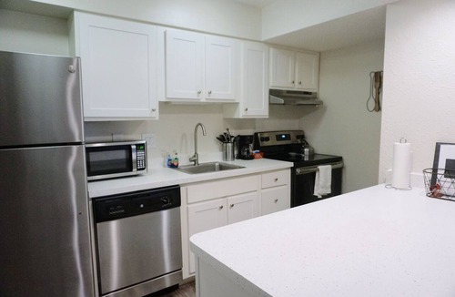 Central City Apartment | Charming Studio Amazing Location King-Size Bed