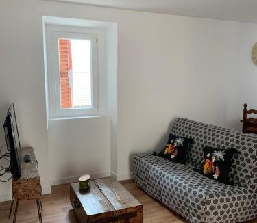 Cozzano Apartment | chez LULU appartement neuf au coeur de cozzano