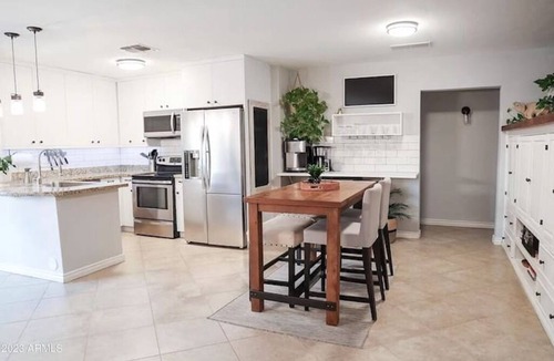 Village Grove House | Citrus House
