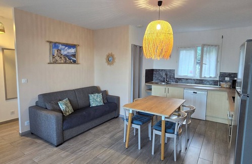Prunelli-di-Fiumorbo House | Comfortable 3-room Casa Lisa with swimming pool
