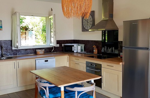 Prunelli-di-Fiumorbo House | Comfortable 3-room Casa Lisa with swimming pool