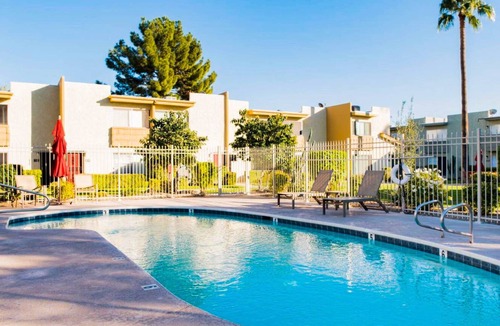 Pavoreal Condo | Comfy Condo next to Fashion Square w/ POOL!