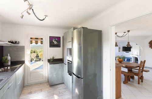 Figari Villa | conditioned 130m2 villa with heated pool panoramic view of mountains