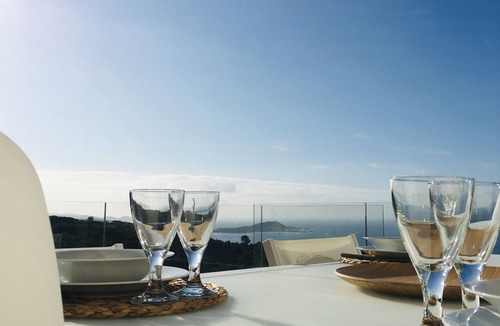 Albitreccia Villa | Contemporary upscale villa, pool, panoramic view of the Gulf of Ajaccio