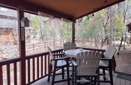 Pinetop-Lakeside Cabin | Cool Mountain Escape, Spacious Pinetop Cabin+Decks