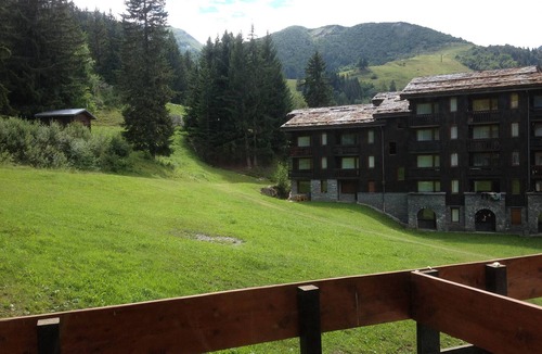 Valmorel Apartment | Cozy 2-Room Apartment for 5, Near Ski Slopes and Shops, Crève-Cœur