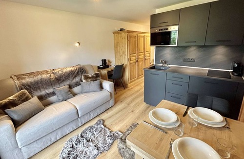 Demi-Quartier Apartment | Cozy Studio for 2 with Balcony, Near Ski Lifts, Covered Parking - Demi-Quartier