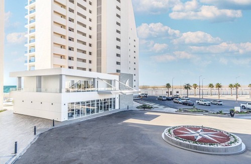 Backus Condo | Delightful 2 Bedroom Condo Encantame Towers Verano 705