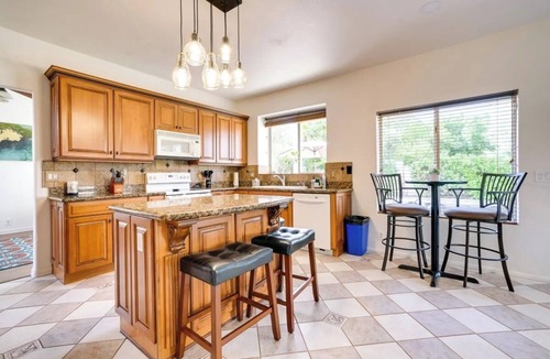 Garden Lakes House | Delightful 6-bed 3 full bath house in Avondale. Pool, Spa NFL MLB NASCAR Golf +