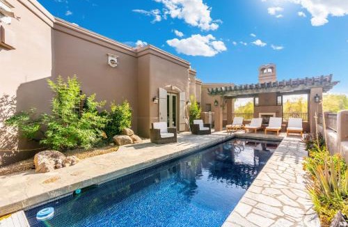 Carefree House | Desert Estate with Pool Casita Pickleball & Views