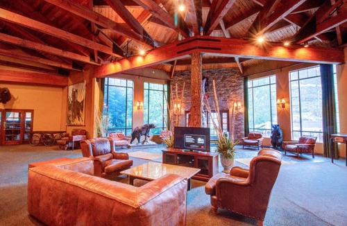 Mount Charleston Hotel | Discover Nature’s Beauty – Double Queen Room w/Free Parking and All-Season Fun